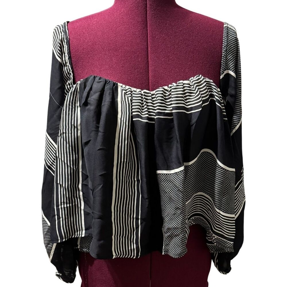 STONE COLD FOX Idaho Blouse SMALL Off Shoulder Crop Black White EUC